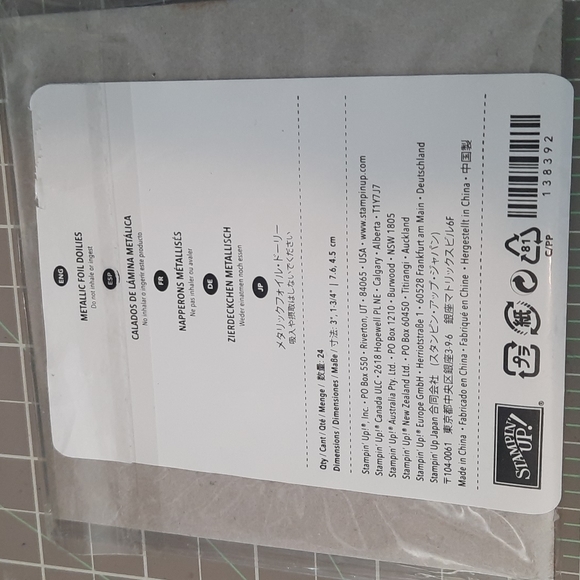 Gold foil Paper Doilies for crafting - Picture 4 of 4